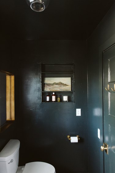 8 All Black Bathroom Design Ideas That