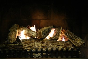 How to Arrange Gas Logs