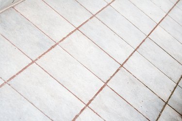 How to clean grout - Reviewed