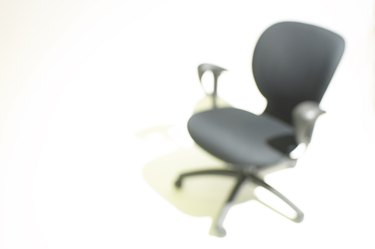 Squeaking swivel online chair