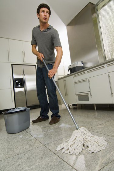 MAKE A FLOOR CLEANER: 1tsp dish detergent+1/3c Borax+1Tbsp ammonia+1gallon  hot water=wonderful floor c…