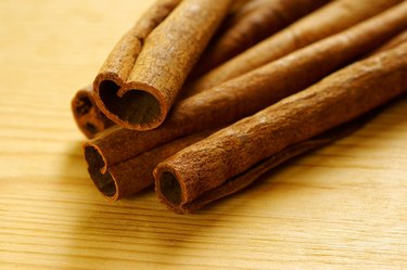 Cinnamon sticks