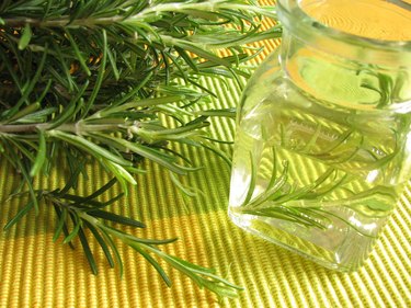 Aromatic vinegar with rosemary