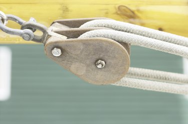 Sailboat rigging pulley