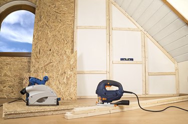 Plywood installation in home interior walls