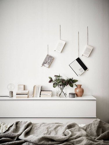 hang books on a string