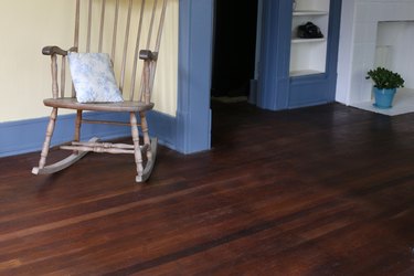 How to Clean Hardwood Floors With Hydrogen Peroxide