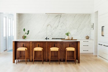 modern L-shaped kitchen