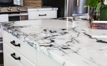 Quartz countertop dyed with a marble finish.