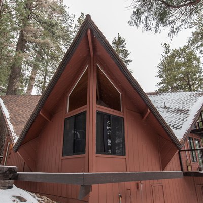 A-frame house in Lake Arrowhead in winter
