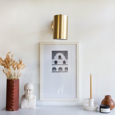 wall sconce puck light hack