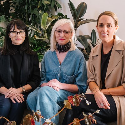Left to right: Hunker VP of Content Eve Epstein, Colleen Clines of Anchal Project, Jodie Fried of Armadillo & Co.
