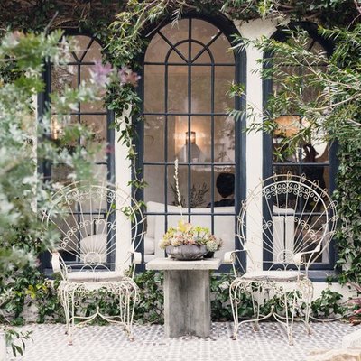 garden patio with two chairs