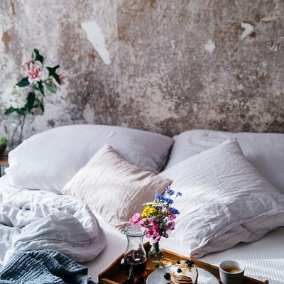 breakfast in bed