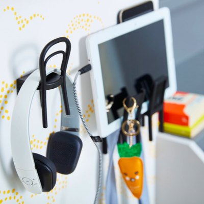 hook with headphones and hook with tablet
