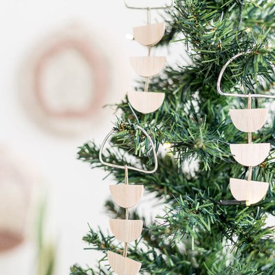 Minimal Tree Decorations