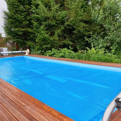Pool cover for winter protection