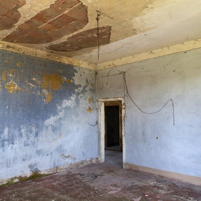 abandoned room