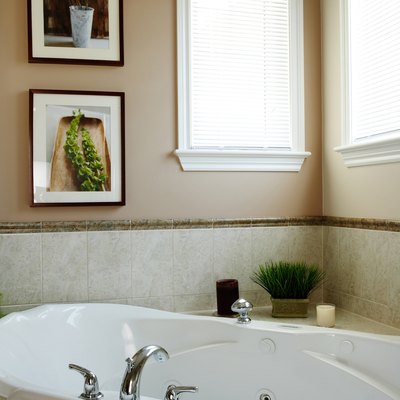 Spa bathtub