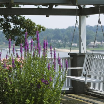 Porch swing