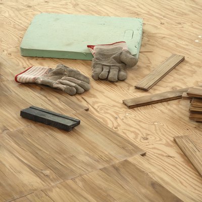 Laying parquet flooring