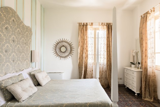 The Oro Room