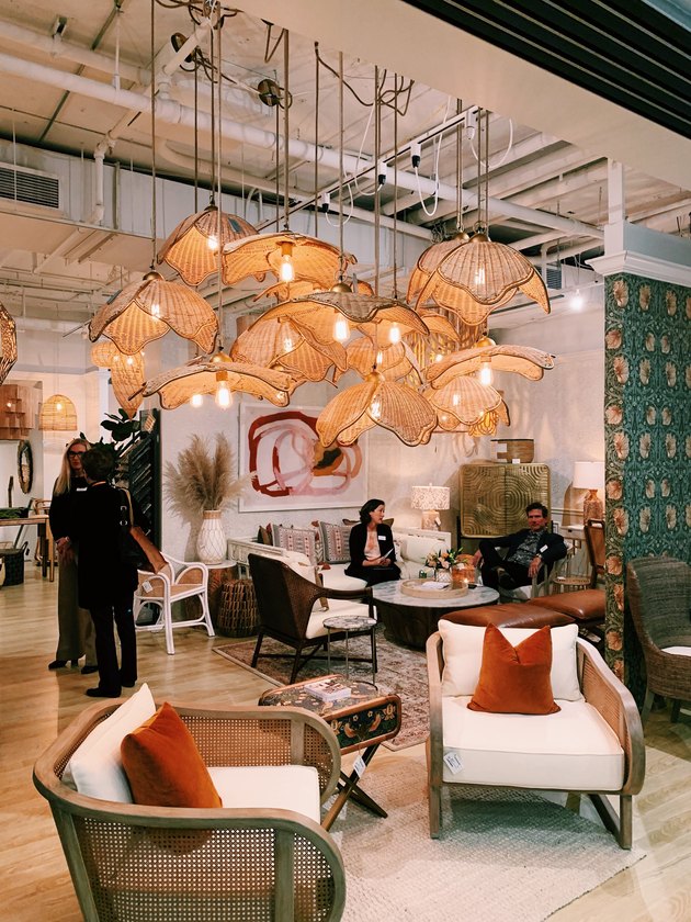 Selamat pendant lighting shaped like flowers