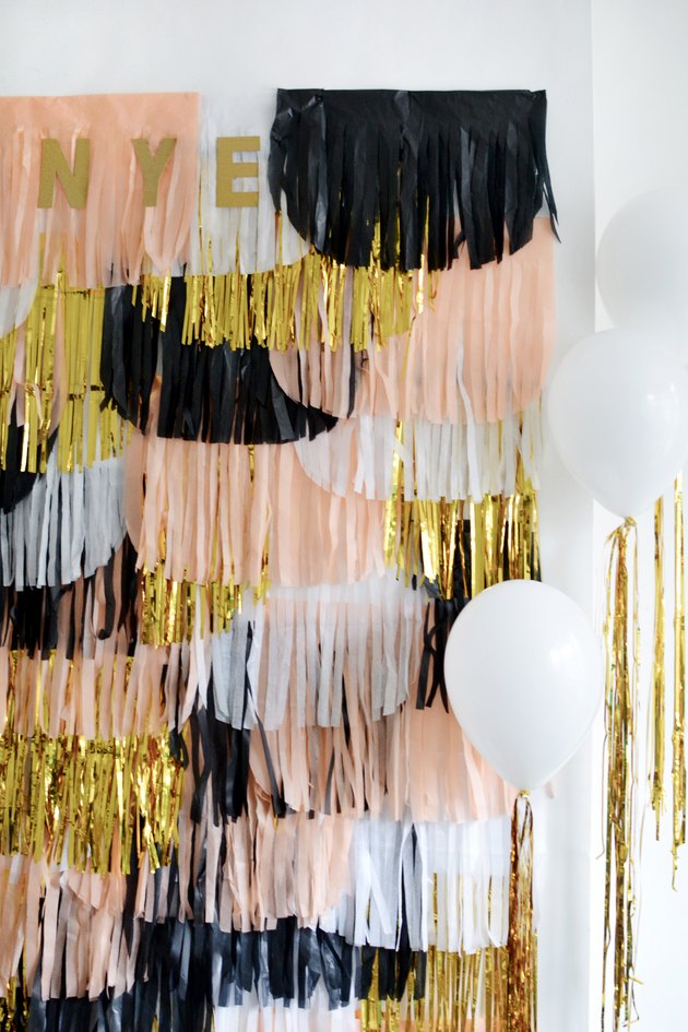 NYE Photobooth Backdrop DIY