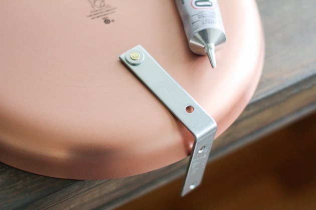 Gluing corner brace to platter