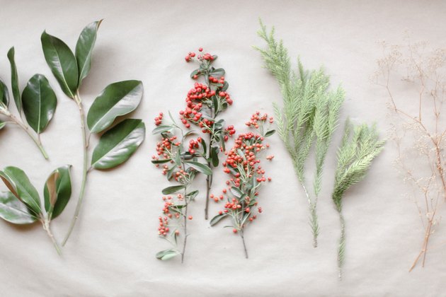 How to create a winter garland centerpiece using real branches and foliage