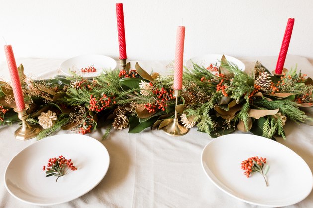 How to create a winter garland centerpiece using real branches and foliage
