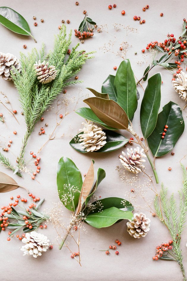 How to create a winter garland centerpiece using real branches and foliage
