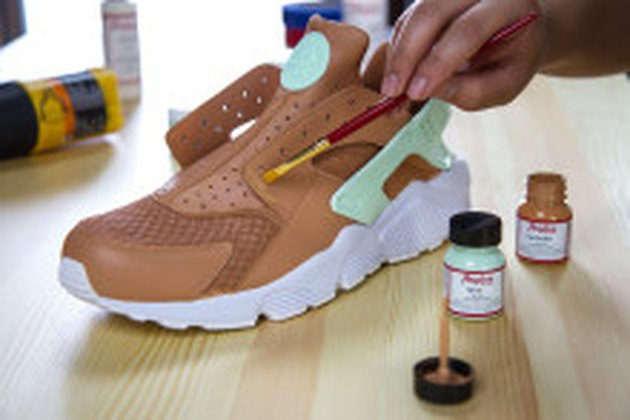 what to use to paint leather shoes