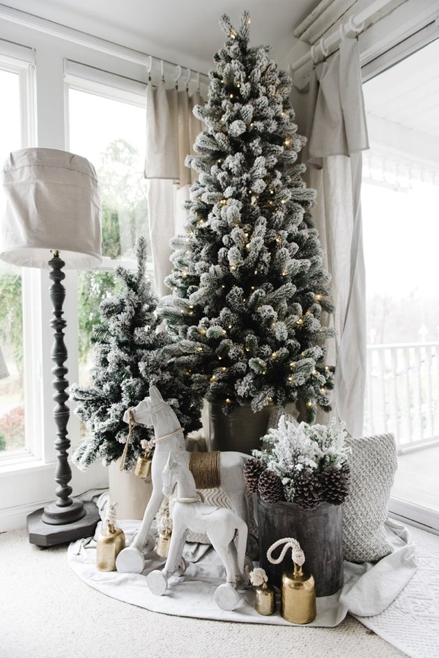 Farmhouse Christmas Tree Ideas: Inspiration and Shopping | Hunker