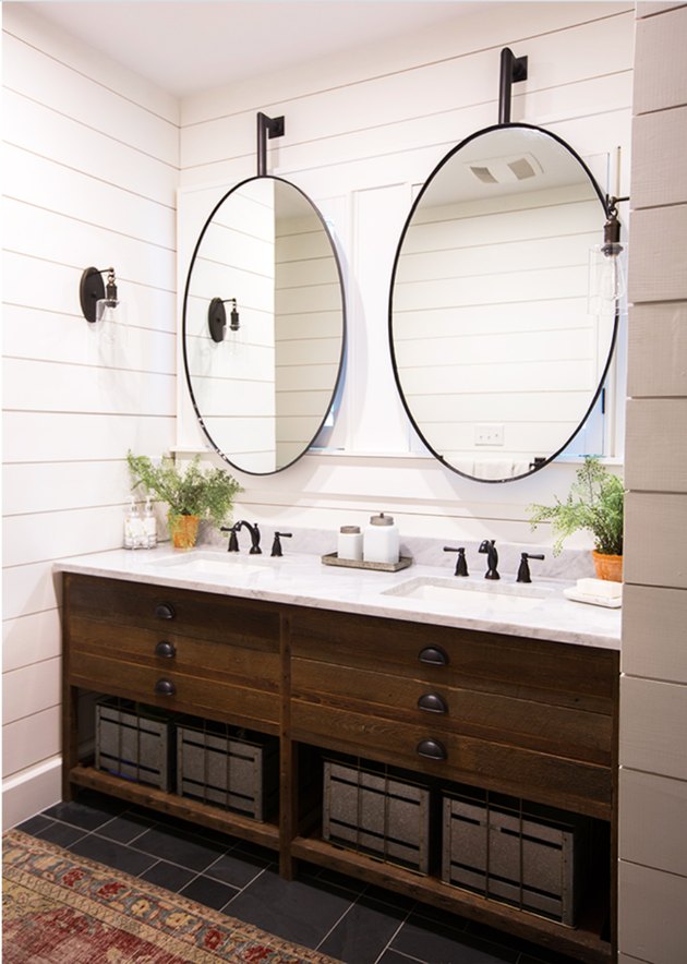 Double Vanity Bathroom Mirrors Ideas And Inspiration Hunker   410ea3c94dce4966b018635a33afa54b 