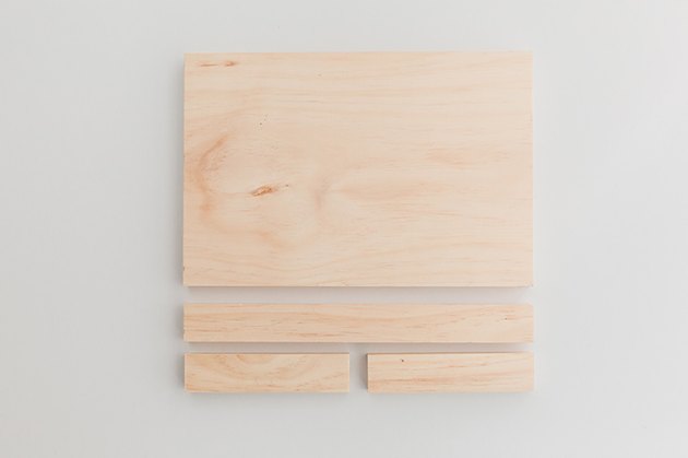 Cut the wood to size.