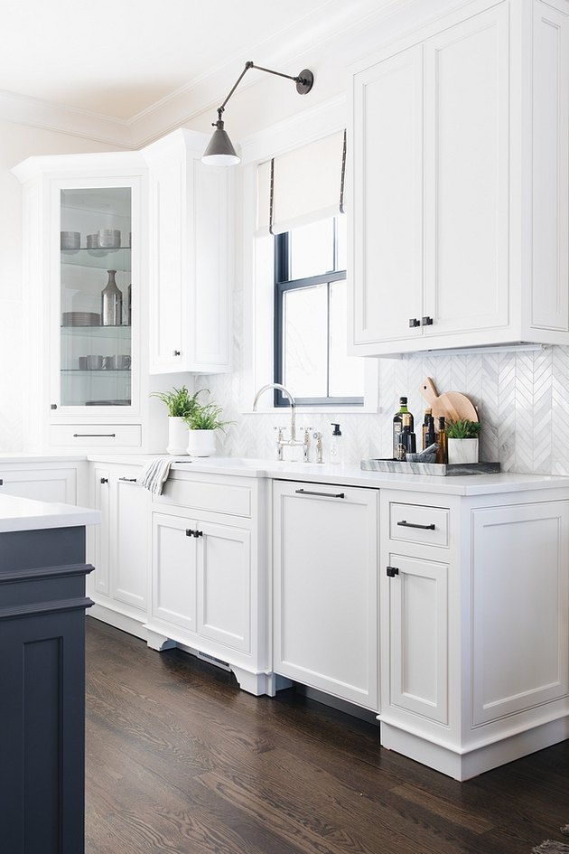 11 Kitchen Paint Colors Designers Swear By | Hunker