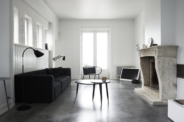 Warning: These 10 Black-and-White Living Room Ideas Are Downright