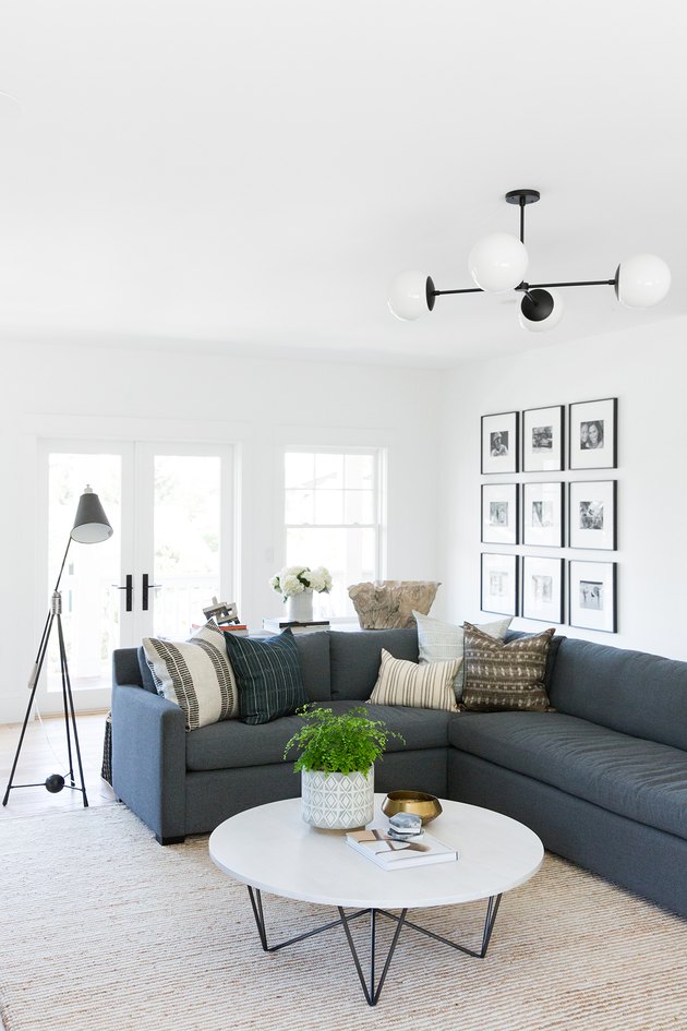 6 Navy Blue Living Room Ideas That'll Convince You the Bold Hue Is ...