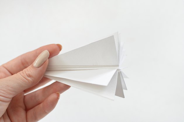 Ornements d'arbre en papier plié bricolage