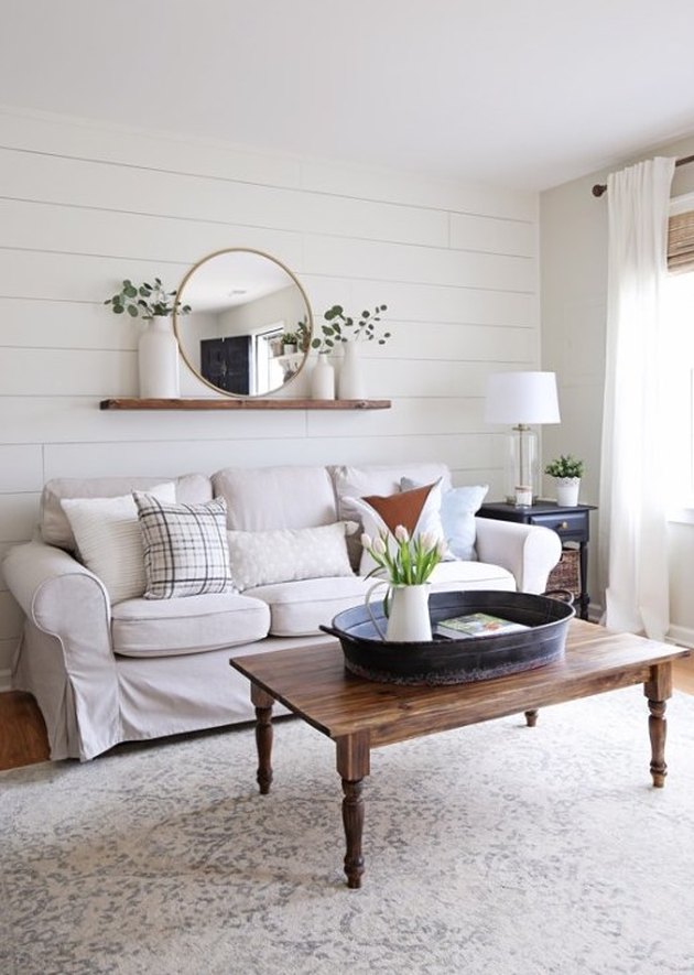 14 Farmhouse Living Room Ideas That Are Charming as All Get-Out | Hunker