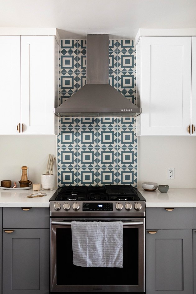 You Really Must See These Stove Backsplash Ideas | Hunker