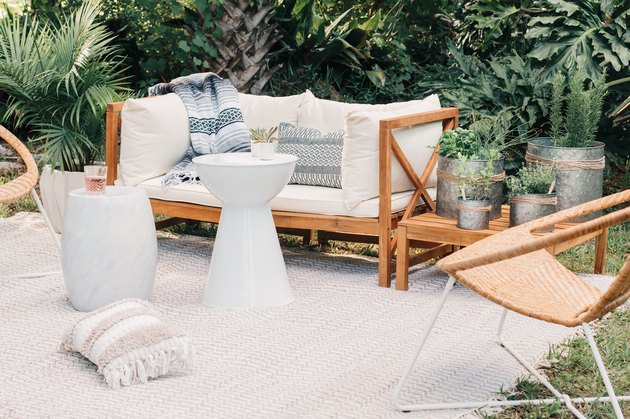 outdoor living room