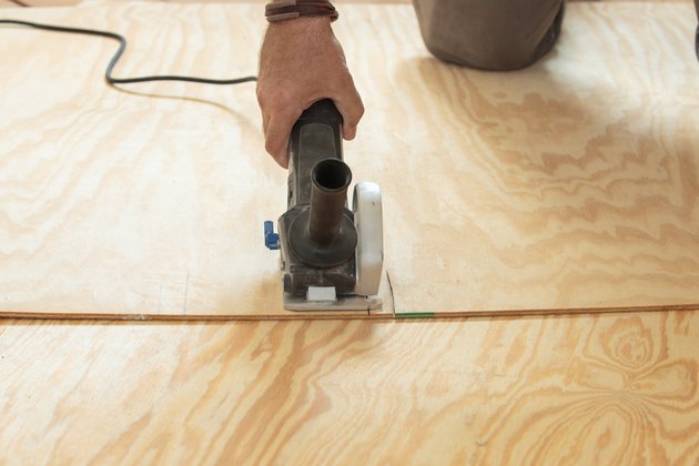 Repairing subfloor, with new plywood, DIY