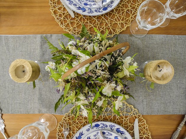 Decoration of tables for parties and events