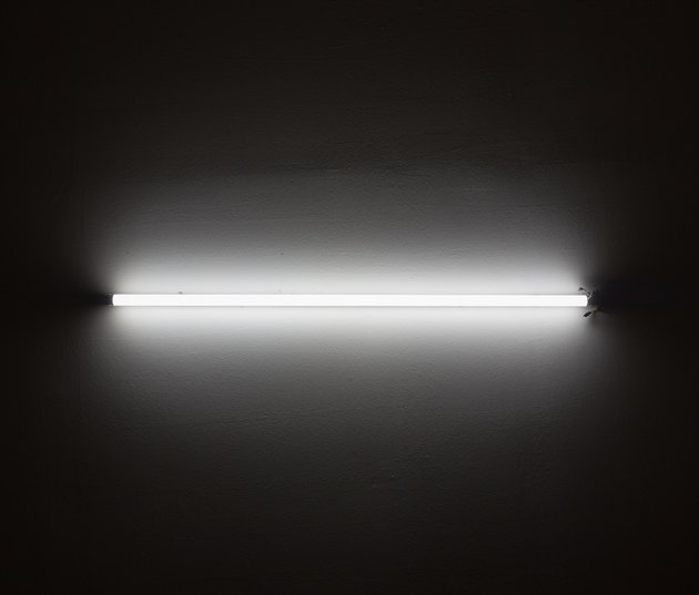 fluorescent lighting turn on