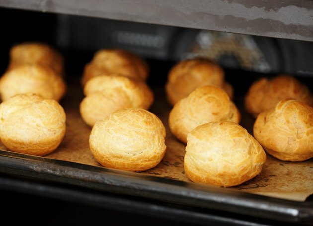 Cream puffs in electric oven