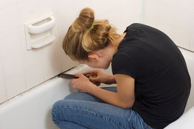 Bad Bathtub Needs Caulking Work