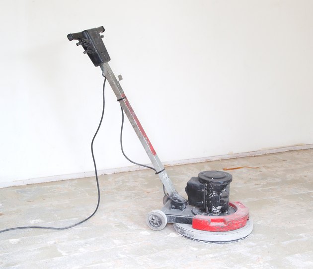 Concrete surface sanding machine