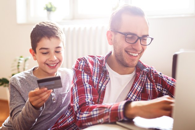 Family on line shoping